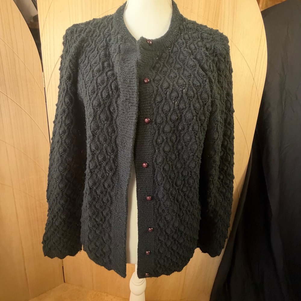 Hand-knit Cardigan Sweater Womens M Black Popcorn Knit Scalloped Button Front